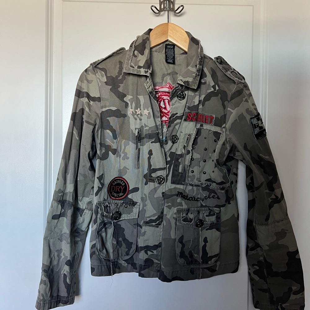 AZIZ Camouflage Jacket w/Patches